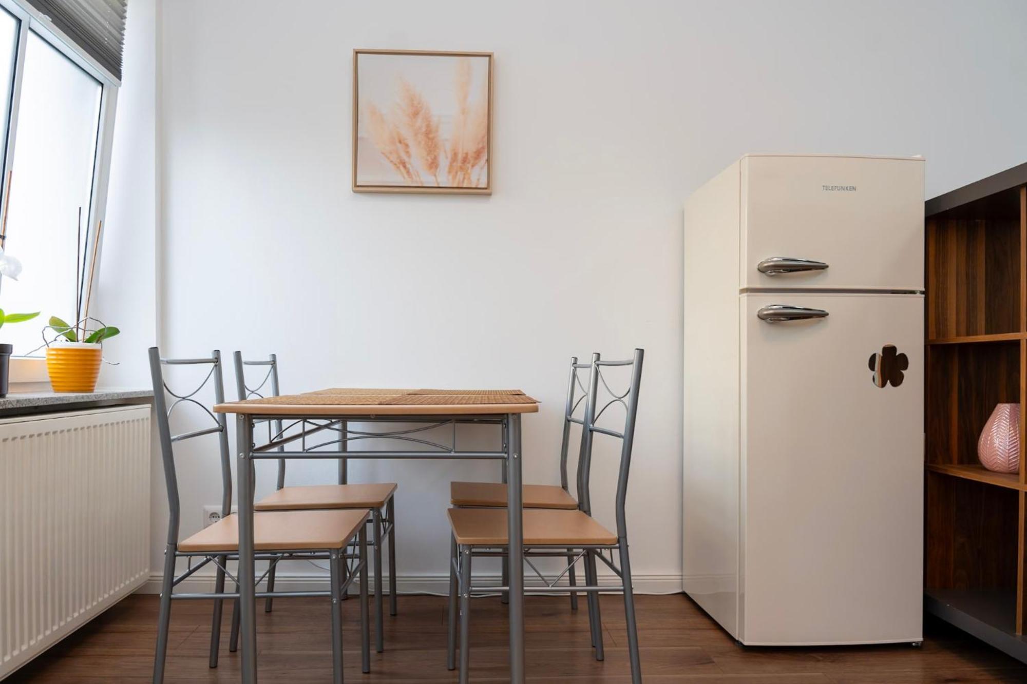 Cosy Nest - Apartment By Comfort Housing Falkensee Buitenkant foto